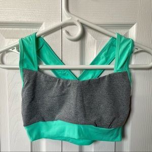 Sports bra